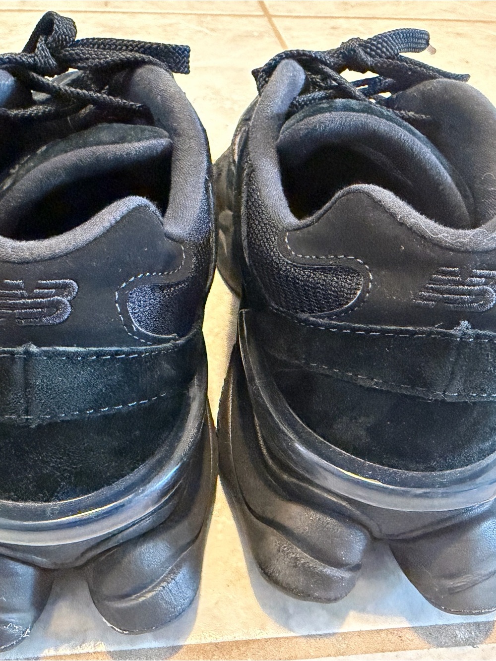 New Balance Men's Black & Dark Gray Suede Mesh Sneakers - Picture 3 of 5